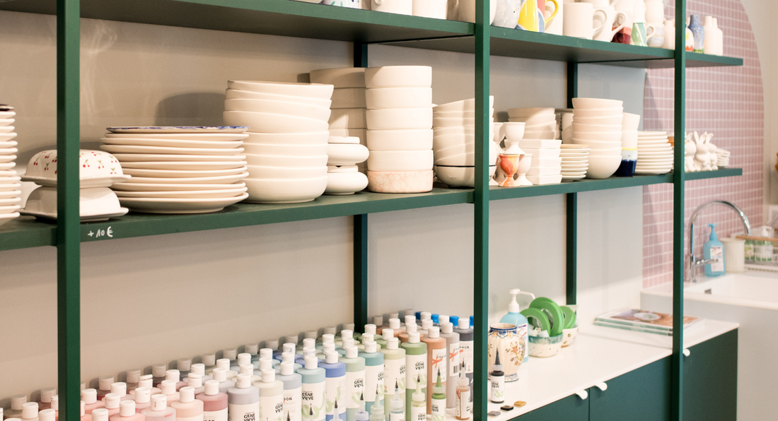 Découvrez l'art de la peinture sur céramique au Céramicafé Genevieve !