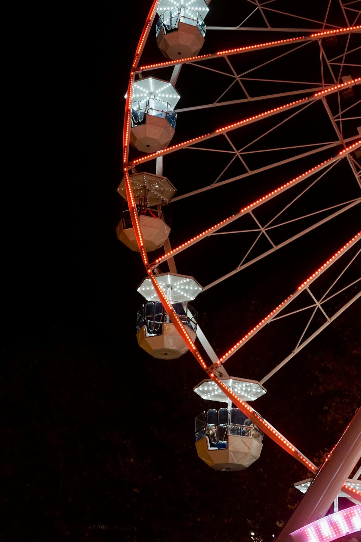Atelier de peinture sur décorations de Noël - Marché de Noël de La Villette